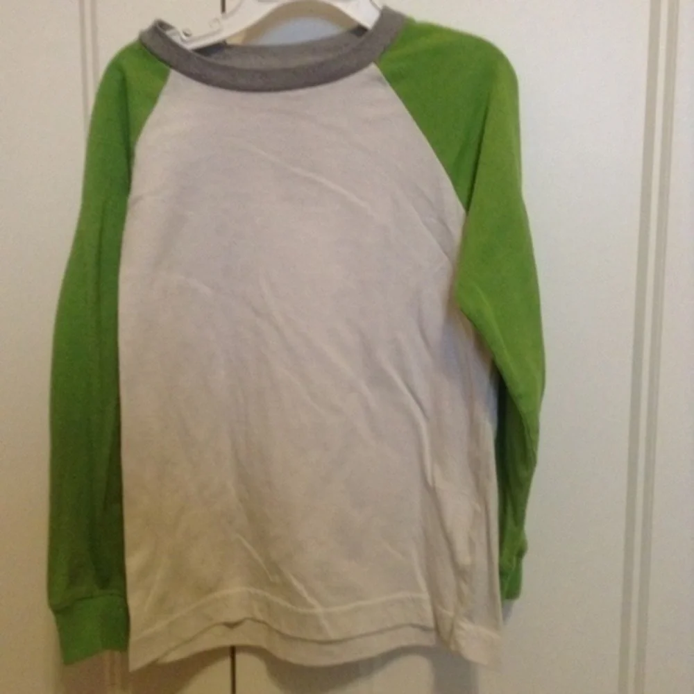 Boys Old Navy long sleeve size 5
